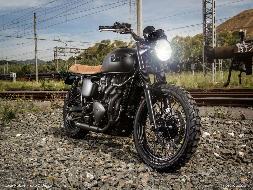 alos-bonneville-black-terrain_002